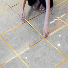 1 rollo de 50m de cinta autoadhesiva desprendible para sellar juntas de azulejos, tira decorativa impermeable cepillada en dorado, plata y negro, pegatina de borde autoadhesiva, apta para juntas de suelo, pared y techo, decoración del hogar - Lechada para azulejos - Ver 9