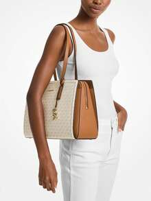 Michael Kors MK Laila 中號女款皮革托特包，休閒單肩包，經典通勤托特手提包，適合購物與旅行 - 奶杏色 - 查看 2