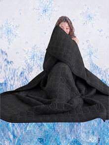1pc Cooling Comforter, Black Honeycomb Grid Pattern Bedding, Air Conditioning Quilt, Room Decor, Breathable & Lightweight, Ultra Soft & Comfortable, Suitable For Twin/Full/Queen/King Bed, Applicable For Home And Dorm, Pillow And Pillowcase Not Included, Machine Washable - Black - View 6