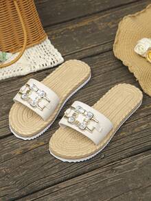 Women's Beige Straw Woven Low Heel Flat Sandals With Rhinestone Metal Buckle, Round Toe Open Toe Slippers, Vacation Style Summer Casual Beach Slides, Random Pattern - Beige Velvet - Square Diamond Buckle - View 7