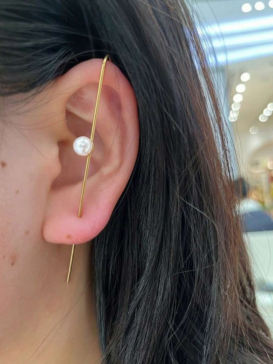 1pc Stainless Steel Women's Ear Hook Piercing Earring, One-Piece Piercing Needle Ear Clip Style, Round Faux Pearl Minimalist , Cool Minimalist Korean Ins Style, Gold Color, Suitable For Women's Daily Commute, Dating, Store Visiting, Vacation, Travel, Photo Shooting, Suitable As Gentle Niche Atmosphere Accessory Gift For Best Friend, Girlfriend On Birthday, Valentine's Day, Christmas - Earrings - View 1