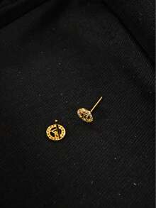 1 Pair Delicate Round Mini Letter Stud Earrings, Minimalist Daily Jewelry For Women And Girls - Small V-shaped Earrings - View 5