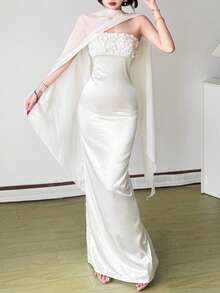 Elegante vestido largo blanco sin mangas de Top Dazzle, con escote Bardot y detalles de apliques, ideal para invitadas a bodas y eventos formales. - Blanco - Ver 6