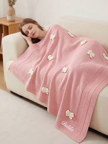 1 Stück personalisierte bestickte gestrickte Wohndecke, 3D Schmetterlings-Applikations-Dekor gewebte Bettdecke, personalisierte Namensstickerei, 4 Farben erhältlich (Rosa, Blau, Lila, Beige), faltbare Kniedecke, geeignet für Sofa, Sessel, Schlafzimmer, Balkon, Outdoor-Picknick und Kurzreisen - Verschiedenfarbig - Übersicht 6