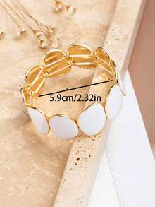 1pc White Minimalist Elegant Bracelet Unique Design Luxurious Elegant Women's Bangle Suitable For Daily Wear Gift Accessory - White - View 4