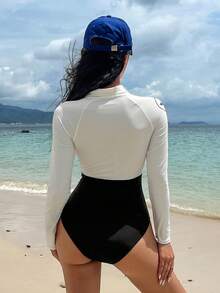 Women Rashguards - Blanco - View 5