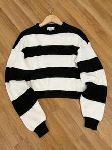 Women's Cropped Striped Sweater With Dropped Shoulders, High Crew Neck And Long Sleeves In Ribbed Knit, Ideal For Autumn And Winter. - Black - View 2