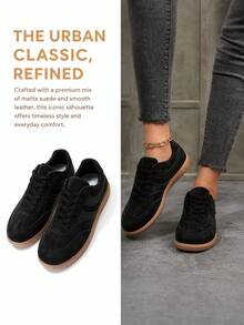 Women's Pure Black Faux Suede Vintage Sneakers, Low-Top Lace-Up Flat Casual Shoes, Rubber Sole Non-Slip Comfortable Walking Shoes, Suitable For Daily Street Wear - Black - View 3