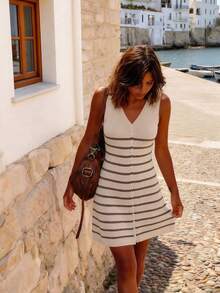 FOR BEAUTY 夏季秋季 Y2K 女款條紋針織迷你洋裝，波希米亞風前開鈕扣無袖 V 領羅紋 A 字太陽裙沙灘穿搭 - 白杏 - 查看 4