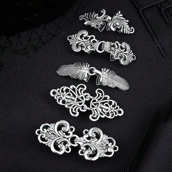 Vintage Silver Multi-Function Clothing Clip, Combines Sweater Cardigan Collar Clip, Waist Belt Clip, Shirt Brooch, Shawl Scarf Buckle In One, Simple Floral Design Exquisite And Durable, Easily Gather Loose Knit Cardigan, Tighten Skirt Waistband, Decorate Shirt Collar And Scarf Edges; Suitable For Daily Commute, Gentle Date Looks, Banquet Party Outfits, Wedding Dress Decoration And More Scenarios; Ideal Gift For Valentine's Day, Birthday, Christmas, Anniversary, Gentle Versatile, Vintage Elegant, Small And Luxurious