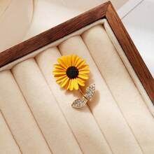 Premium Exquisite Sunflower Brooch, High-End Creative Niche Design, Cute Brooch Flower For Suit And Shirt Decoration Accessory - Yellow - View 4
