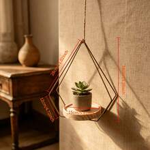 Rak Gantung Tanaman Logam Geometris Modern dengan Baki Kayu Solid dan Tali Rami yang Dapat Diatur, Stand Bunga Gantung Langit-langit, Rak Pot Gantung untuk Tanaman Dalam Ruangan Kecil seperti Pothos dan Ivy, Rak Bunga Gantung Hemat Ruang untuk Ambang Jendela, Balkon, Teras, Stand Pajangan Dekorasi Rumah Dalam Ruangan, Hadiah Pindah Rumah Unik untuk Pecinta Tanaman, Pot dan Tanaman Tidak Termasuk - Beraneka warna - View 4