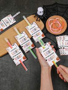 48 pièces Cartes de décoration de bâtons lumineux d'Halloween (bâtons lumineux non inclus), Cartes de support de bâtons lumineux pour fête d'Halloween, Cartes d'étiquette d'emballage de cadeaux d'Halloween, Décoration d'Halloween, Décoration d'anniversaire, Accessoires photo de fête de bâtons lumineux d'Halloween pour les vacances d'hiver, Fournitures de fête, Petits cadeaux de remplissage pour fête d'Halloween, Décorations d'Halloween 2026, Décoration de table d'Halloween, Fournitures de fête d'Halloween, Décoration de Noël, Décoration du Nouvel An - rayures blanches - Voir 6