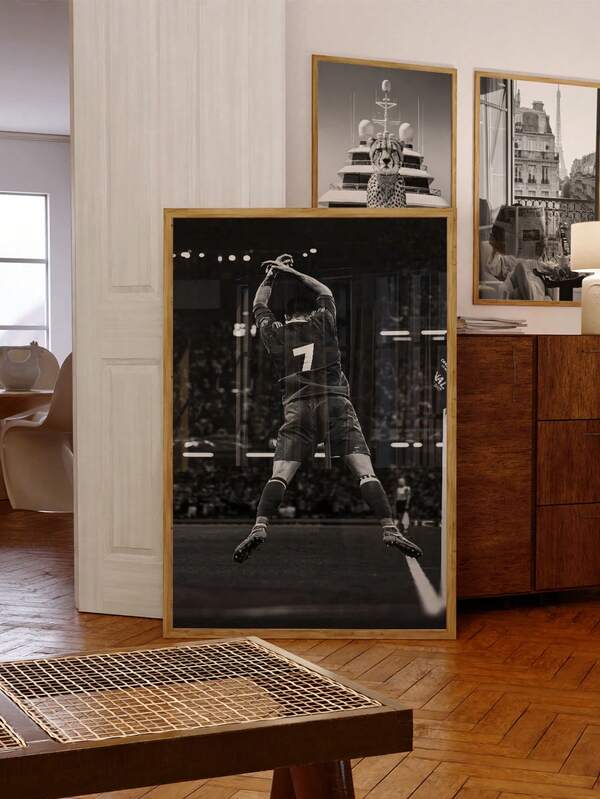 1 pieza Impresión de arte de pared deportiva retro sin marco, jugador de fútbol #7 saltando en blanco y negro, póster de fútbol vintage para decoración de dormitorio, dormitorio y fiesta, la mejor opción de regalo