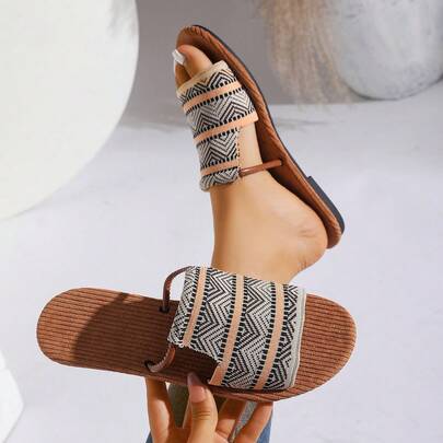 Sandali romani piatti da donna 2026 nuovi estivi vintage versatili taglie forti, stile bohémien spiaggia tessuto morbido e confortevole
