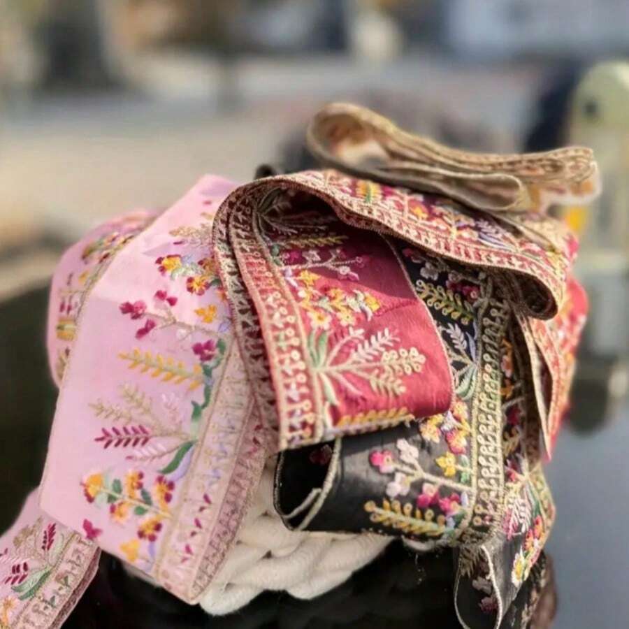1碼刺繡蕾絲飾邊,壓紋玫瑰蕾絲邊飾,復古鉤編鏤空布料飾邊,DIY家居裝飾、衣物、包包、裙襬飾品,手工藝與縫紉用品刺繡飾邊 - 多色 - 查看 1