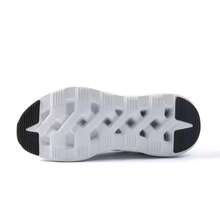 Adidas Qingfeng Series Unisex New Casual Sports Light Running Shoes - Black and White/silver - View 3