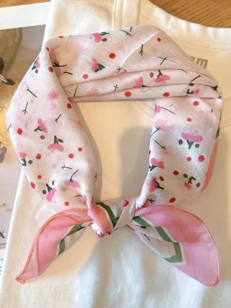 60cm 粉色花卉迷你方巾女款，春夏秋冬新款，高端薄紗圍巾，百搭裝飾頸巾，輕薄時尚