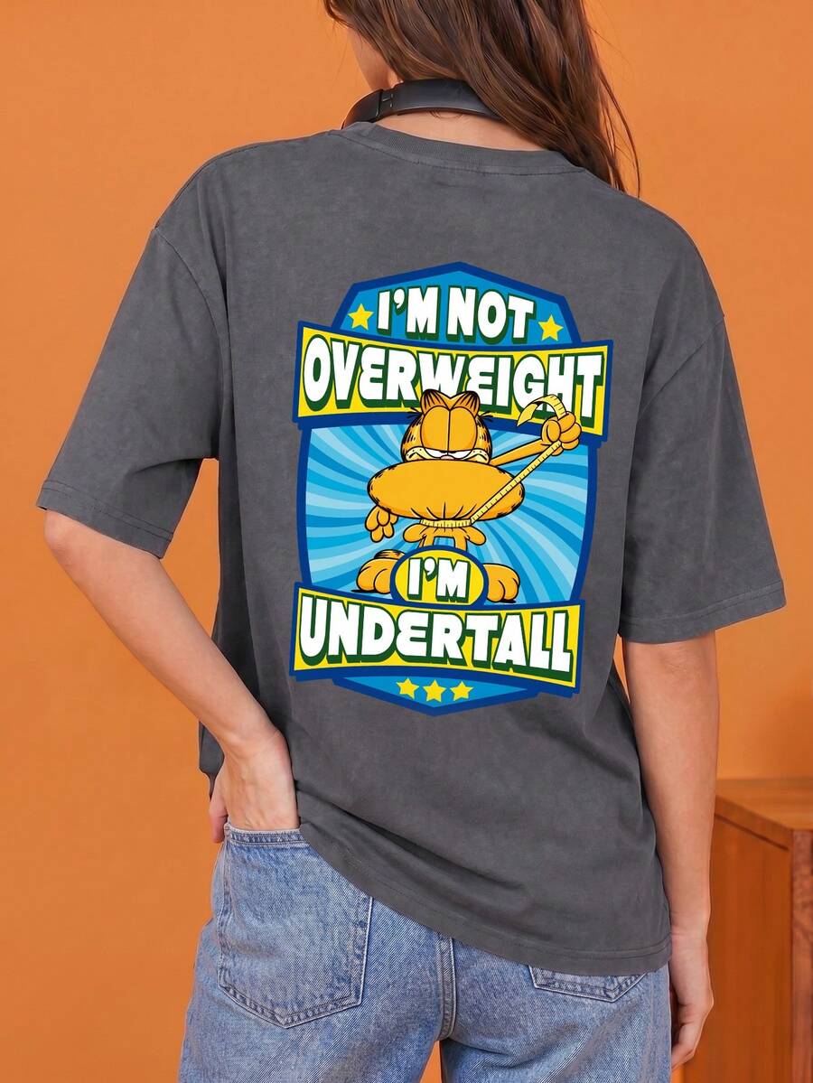 SHEIN | Garfield 深灰色雙面T卹,前胸小貼片logo,背面寬鬆短袖印花,休閒夏季款。 - 灰色 - 查看 1