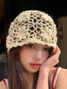 1 pieza Gorro de estilo vintage para mujer, hueco, transpirable, hecho a mano con patrón floral de ganchillo, versátil, que estiliza el rostro, para viajes y uso diario - flores - Ver 12