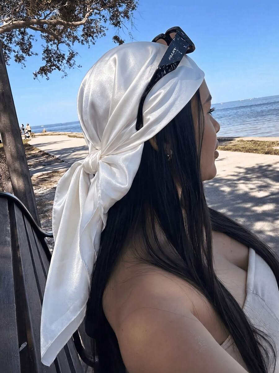 1件波希米亞風印花緞面女款頭巾,時尚戶外頭巾或髮帶,適合春夏使用,亦可作為圍巾、髮帶或髮箍,非常適合秋冬穿搭,女性完美配件 - 純白色 - 查看 1