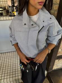 Women's Oversized Plaid Short Jacket, Lapel Collar, Zipper & Button Detail, Loose Fit, Plaid Pattern, Practical Outerwear, Casual Everyday Streetwear, Pockets - Light Grey - View 2