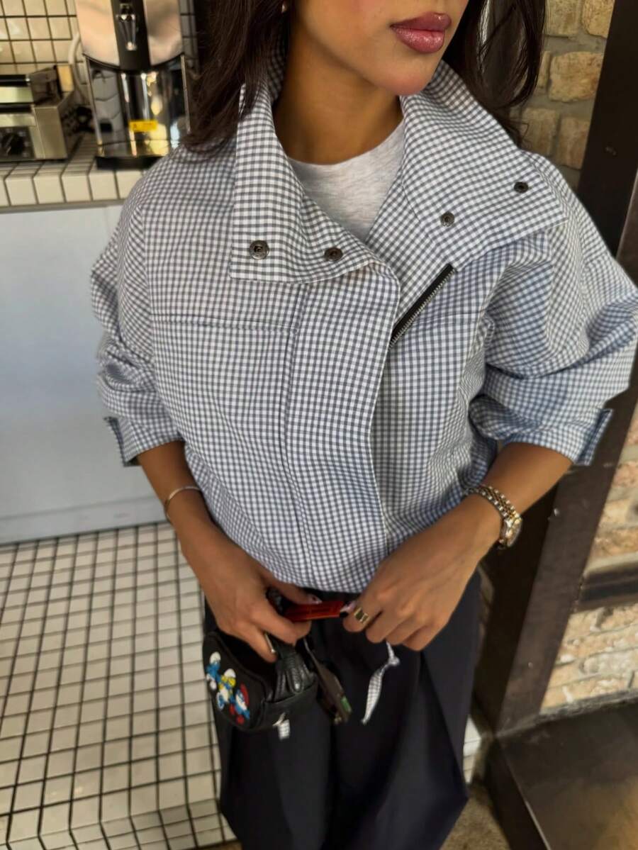 Women's Oversized Plaid Short Jacket, Lapel Collar, Zipper & Button Detail, Loose Fit, Plaid Pattern, Practical Outerwear, Casual Everyday Streetwear, Pockets