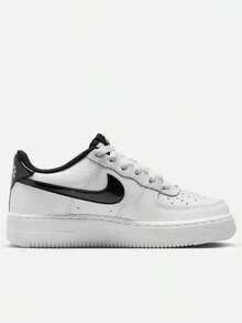 Nike 新款 AIR FORCE 1 大童耐磨緩震運動休閒滑板鞋 - 白色/黑色 - 查看 1