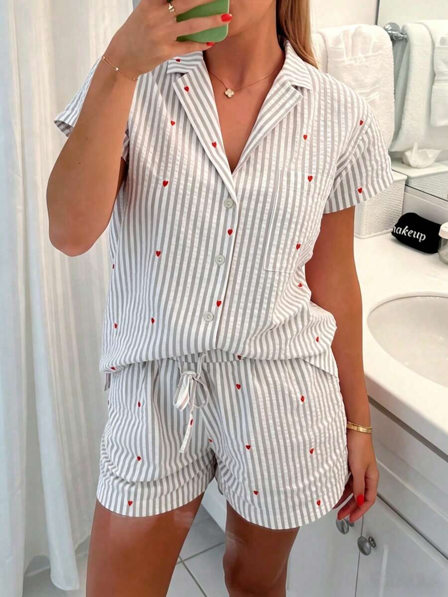 女款條紋愛心時尚休閒居家服套裝,彈性短褲睡衣套裝,春夏秋季適用 - 灰色 - 查看 1