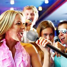 Glamorous Shiny Microphone Prop, Silver And Gold Plastic Singing Microphone, Suitable For Pop Star Role Play, Disco Stage Party, Halloween Costume Gift - Multicolor - View 4