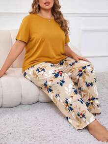 Plus Size Yellow Solid Color Short Sleeve Top & Printed Pants 2 Pieces Pajama Set Women Loungewear - Yellow - View 4
