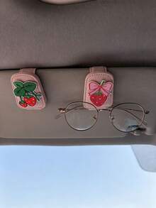 Strawberry Embroidered Car Glasses Clip, Car Sun Visor Fashion Glasses Holder, Multi-Function Ticket Clip, Car Interior Decoration, Pink Leather Strawberry Car Glasses Clip, Universal Sun Visor Fashion Glasses Holder, Girly Car Interior Accessory - Strawberry - View 9
