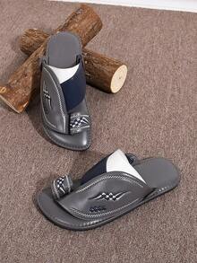 深灰色