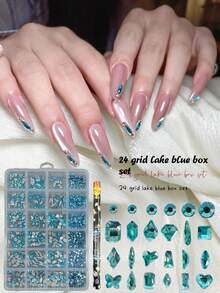 KIRAME 24格 DIY 美甲 K9 玻璃湖藍平底水鑽套組－每格 20 顆高光澤水鑽，含 1 支水鑽筆、美甲飾鑽，適用於美甲沙龍、居家美甲、美甲用品，聖誕、夏季與旅行美甲，節日禮物美甲飾品 - 湖藍色 - 查看 6