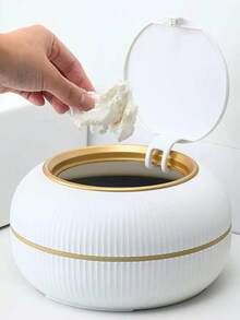 Une poubelle en plastique 3L/9,5L avec couvercle, design à bouton-poussoir, convient pour les cuisines, les salles de bain, les bureaux, les salons, les chambres, les meubles et la décoration de la maison, les décorations de Noël, les cadeaux de Noël - Blanc. - Blanc - Voir 11