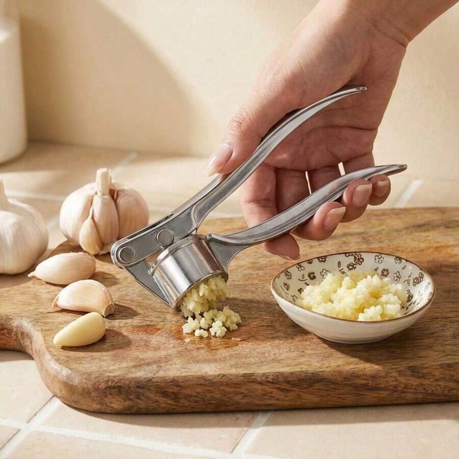 Heavy Duty Handheld Garlic Press, Durable Metal Garlic Crusher Suitable For Chopping Garlic, Ginger, Chili