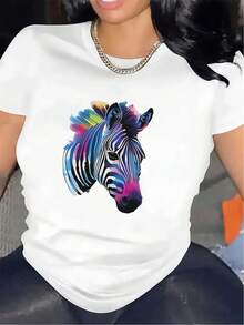 Camiseta de Mujer   Una camiseta con un divertido estampado de cebra, perfecta para un look casual en casa.Es duradero y cómodo, lo que lo hace ideal para la sala de estar o el comedor. - Blanco - Ver 1