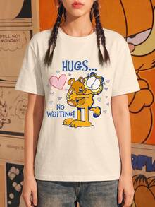 SHEIN | Garfield 女款米色圓領T恤，可愛卡通貓抱熊愛心標語印花，寬鬆短袖，適合日常街頭女孩休閒穿搭 - 杏色 - 查看 2