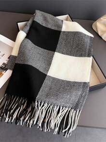 1 pièce Écharpe minimaliste à carreaux pour femme, épaisse, chaude et douce, avec franges, châle enveloppant surdimensionné, élégant et à la mode - Noir et Blanc - Voir 5
