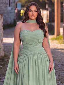 Faeriesty Elegant Plus Size Strapless Evening Gown - Ruched Bodice Design, Open Back Design, Fluid Cut Party Wedding Fall - Green - View 3