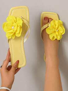 2026 New Women's Floral Flat Sandals Summer Open Toe Dopamine Vacation Style Sunflower Slide Sandals Outdoor Fashion Leather Upper Backless Butterfly Orchid Sandals - Yellow - View 2