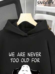 We Are Never Too Old For Snoopy 女款休閒運動衫，可愛 Snoopy 漫畫印花上衣，圓領寬鬆設計，穿著超舒適 - 黑色 - 查看 3