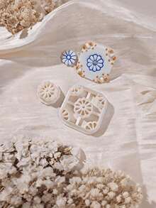 Mini Daisy Flower Polymer Clay Cutters, Round & Square Floral Outline Mold For Vintage Handmade Stud Earring Craft Supplies - White - View 1