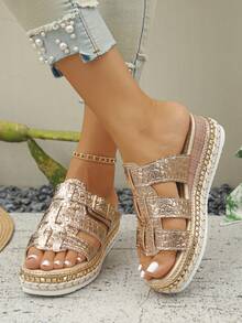 Fashionable Rivet Woven Strap Decor Cross Strap Buckle Women's Wedge Heel Thick Sole Sandals High Platform Thick Sole Comfortable Champagne Crocodile Pattern Slippers Vacation Style Summer Daily Outdoor Wear Champagne Wedge Heel High Heel Slippers Random Pattern - Champagne-colored Crocodile Pattern - View 5