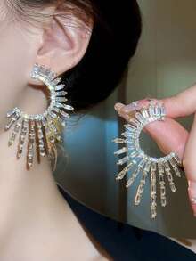 1 Pair Of Fashionable And Personalized C-Shaped Earrings Suitable For Women's Daily Commuting ﻿ - Gold - View 6