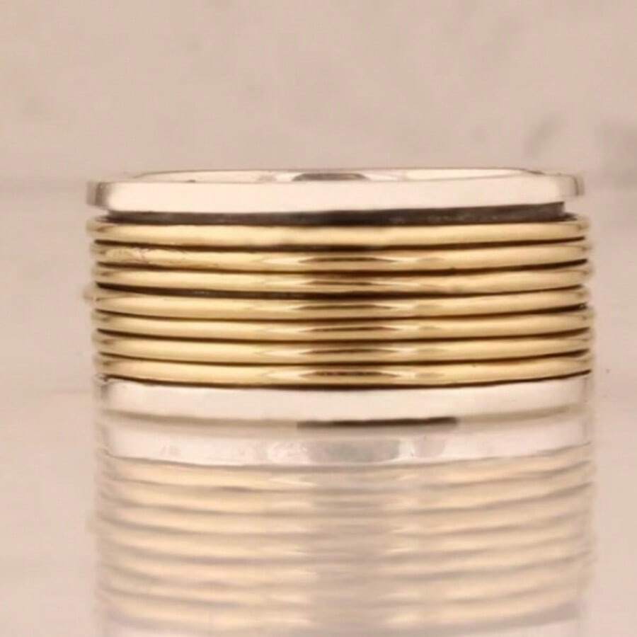 Minimalist Dual-Tone Stackable Rings For Women, Niche Design, Suitable For Daily Commute, Versatile Gift Jewelry - Gold - View 1