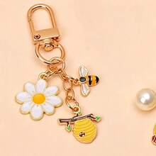 1pc Unisex Alloy Oil-Drip Bee Honeycomb Flower Keychain Fashion Pendant Bag Charm - Multicolor - View 1