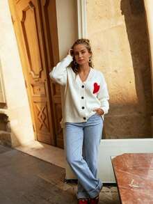 Cardigan Rajut Leher V Wanita Modis, Lengan Panjang, Desain Kancing Depan, Jacquard Hati Merah Unik, Potongan Reguler, Gaya Musim Gugur/Dingin - Putih - View 4