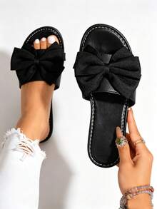 Plus Size Wide Width Women's Fashion Round Toe Flat Sandals, New Bowknot Black Soft Bottom Lightweight Casual Beach Slippers For Summer - Black - View 1