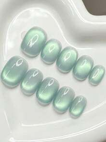 Toloky 短圓形裸色綠色牛奶貓眼穿戴甲，極簡假指甲，簡約溫柔霧面珍珠光 Coquette 手工可重複使用假指甲片，適合辦公室日常休閒美甲、返校季、Y2K 風格夏季指甲、日常旅行度假 - 彩色 - 查看 3